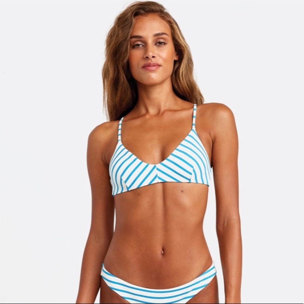 NWT RVCA Moxie Cross Back Bikini Top